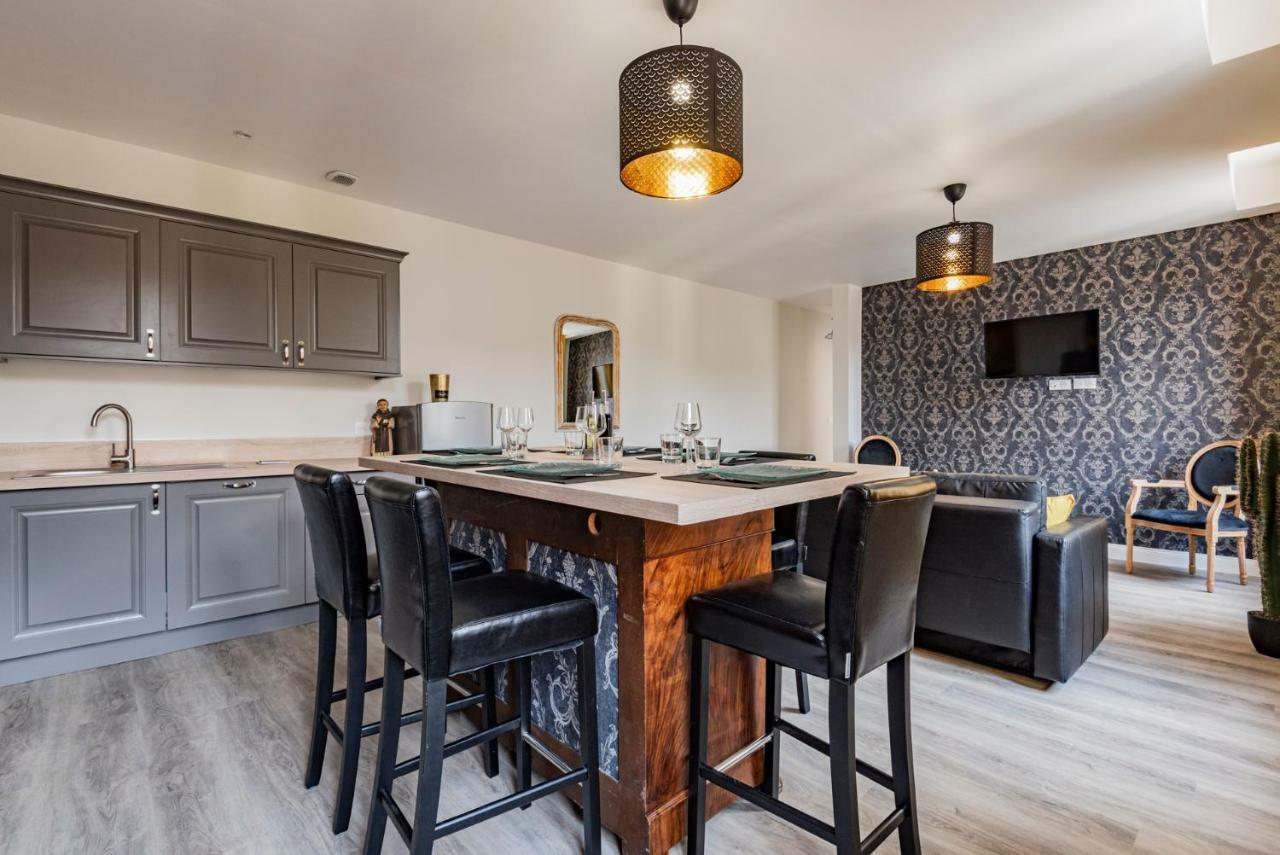 Premium Le Figaro 1 Apartment
